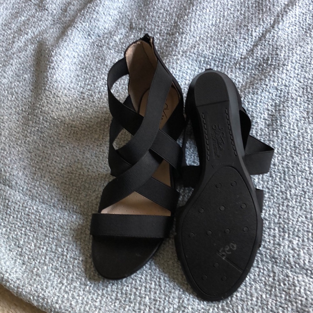 Sandals - Picture 3 of 4